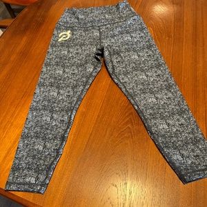 NWT Peloton Cadence Capri Leggings